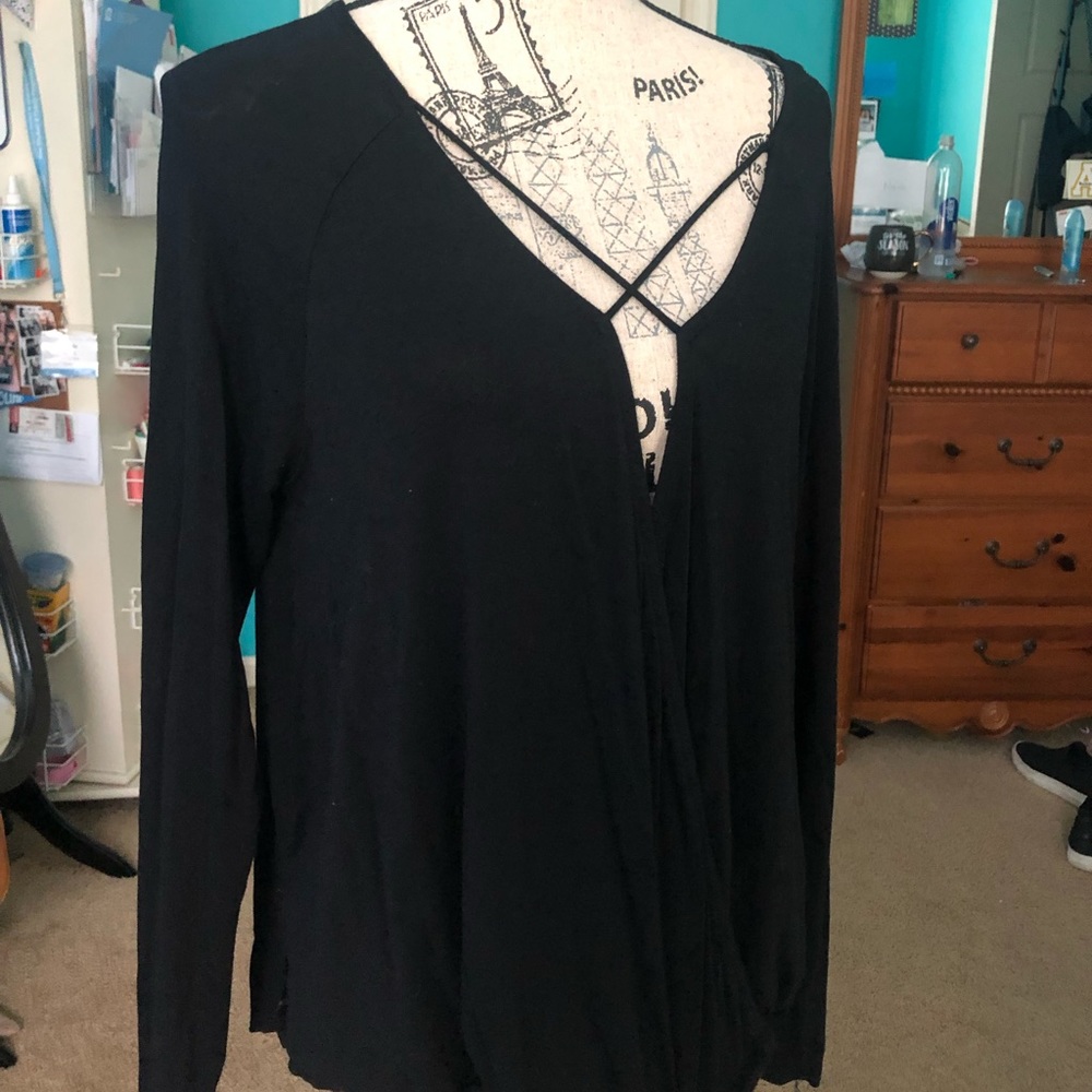 Francescas black long sleeve open blouse